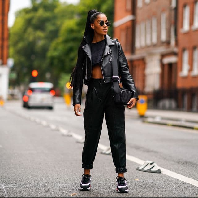 Todo negro: Las 9 mejores ideas para combinar con chaqueta de cuero |: Su belleza