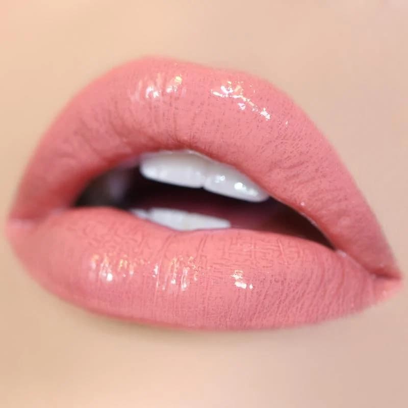 No uses colores demasiado claros 10 trucos de labiales para que tus dientes luzcan más blancos | su belleza