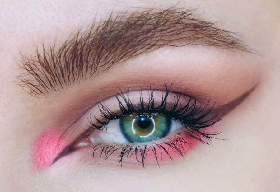 Una joven de Ucrania completa el desafío #100DaysOfMakeup y los resultados son asombrosos.