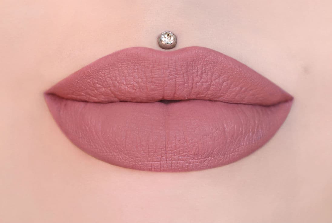 No elijas un labial mate |: 10 trucos de labiales para que tus dientes luzcan más blancos | su belleza