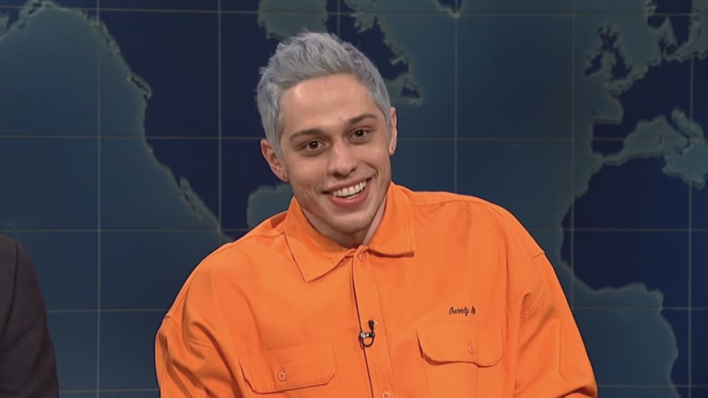 SNL le valió a Pitt 15,000 episodios 12 cosas que no sabías sobre Pete Davidson | su belleza