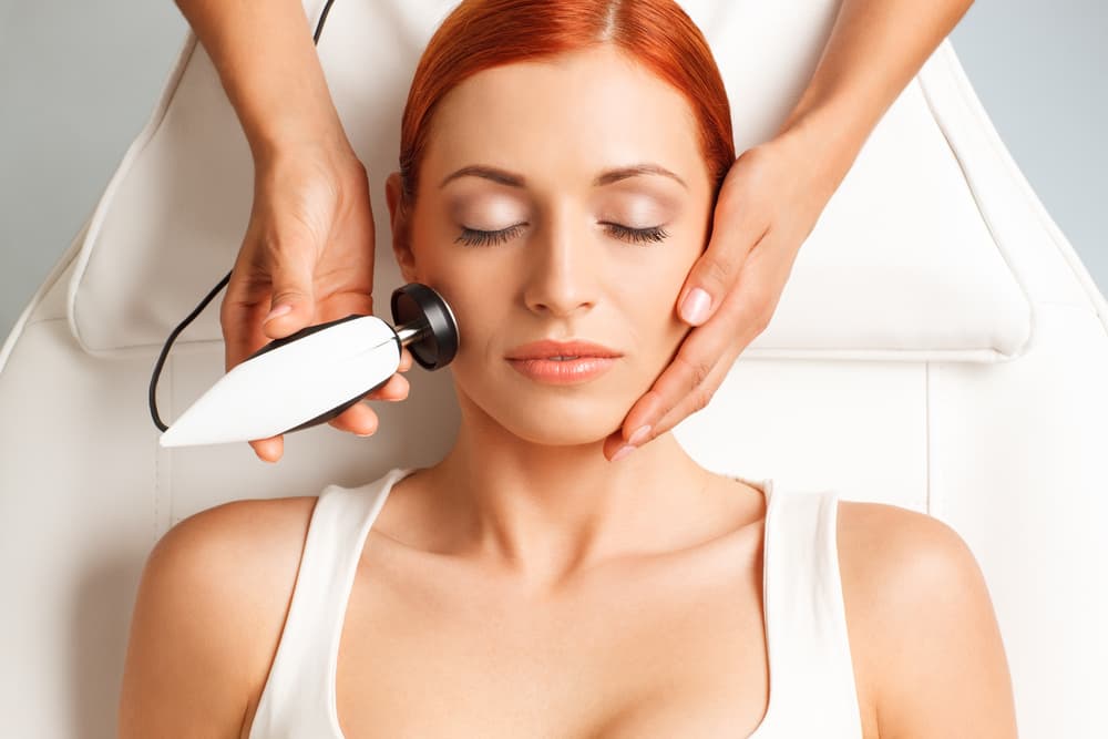 Faciales por Radiofrecuencia | 9 mejores tratamientos de spa que toda mujer debería probar | su belleza