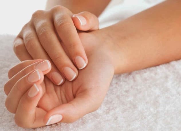 Eliminación |: 10 cosas que debes saber antes de ponerte uñas acrílicas | su belleza