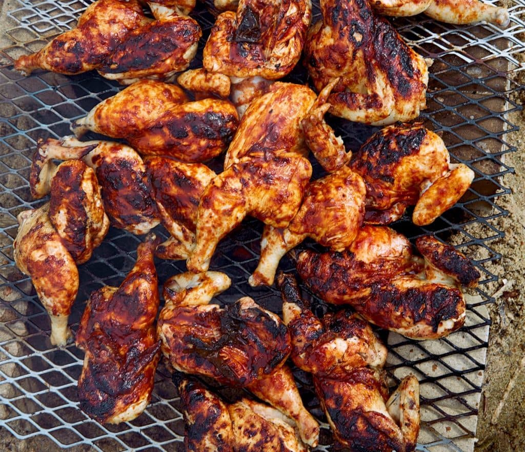 Pollo y ostras con salsa BBQ de ostras | 12 recetas de barbacoa que debes probar este verano | su belleza