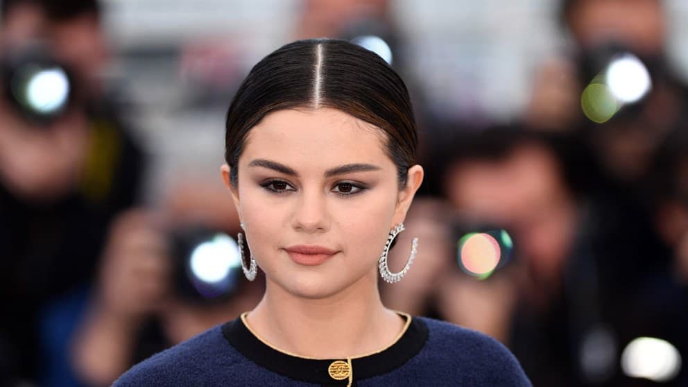 Selena Gomez lanza su línea de belleza #3 | su belleza