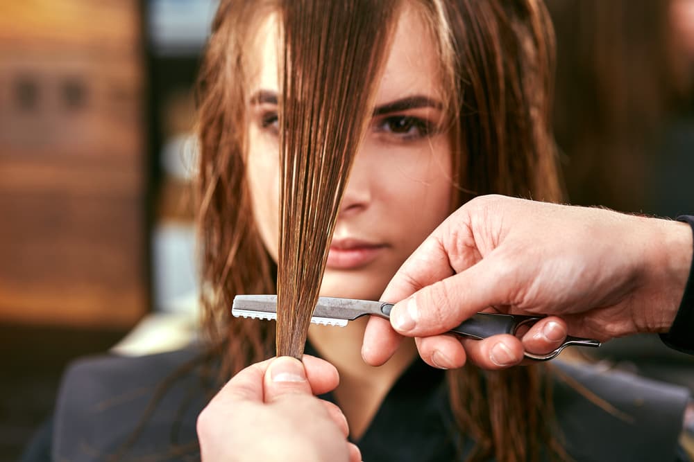 Tendencias en estilos y cortes para cabello largo.