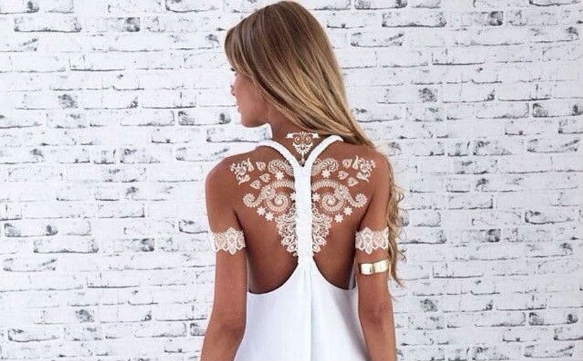 10 impresionantes propuestas de tatuajes en blanco