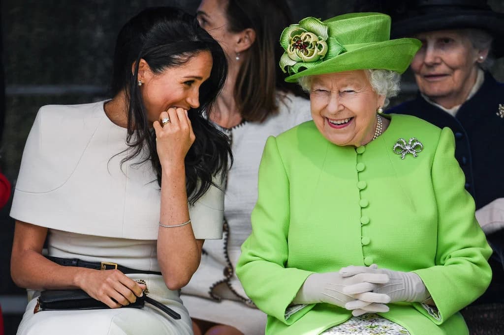 El estilo de Meghan Markle que revolucionó la moda en la realeza.