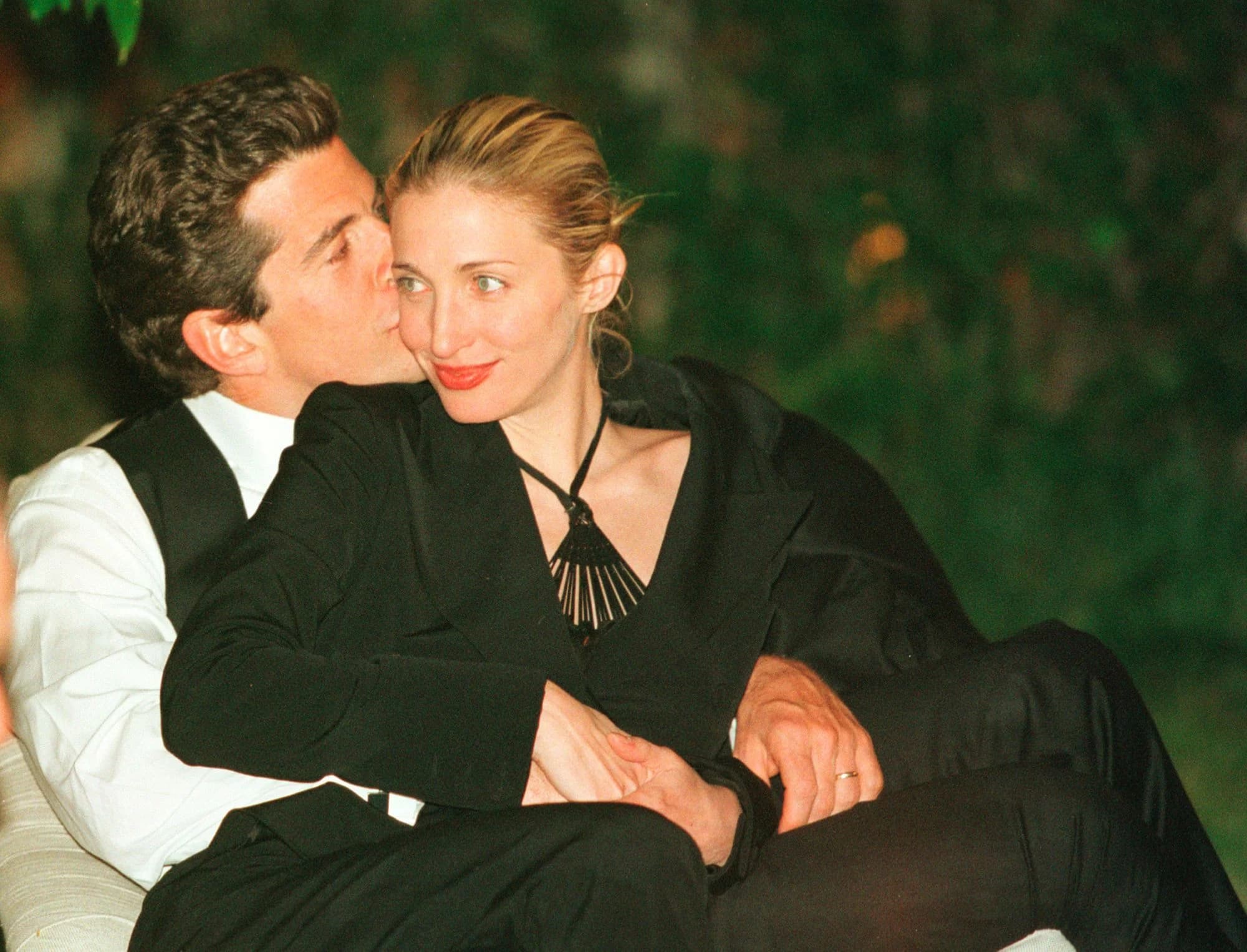 Las razones por las que la evolución de Carolyn Bessett-Kennedy sigue resonando en nosotros.