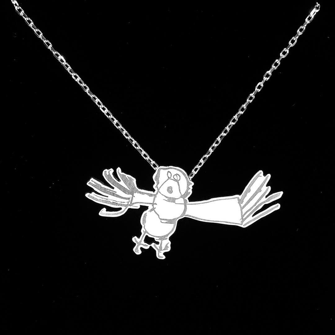 Ahora puedes convertir el arte de tu hijo en joyería.