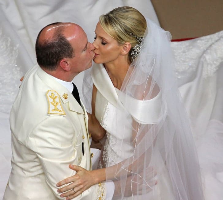 Los 12 besos reales más memorables captados por la cámara