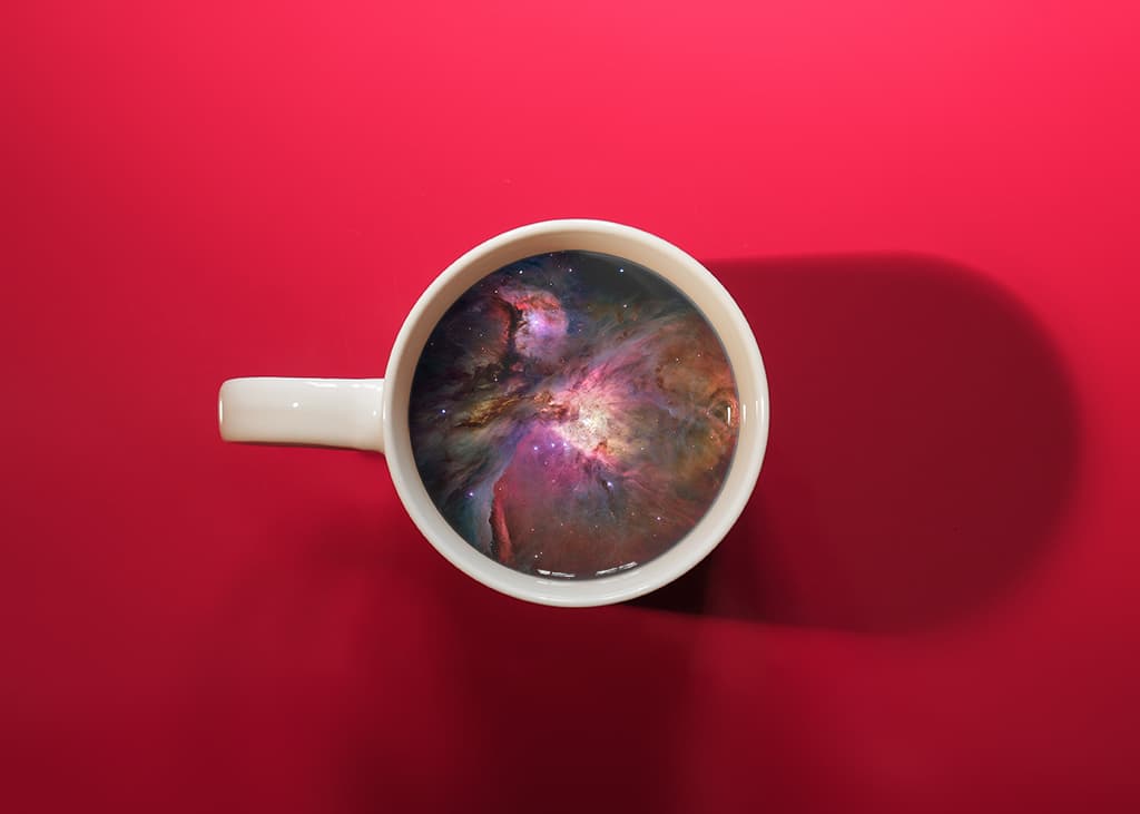 Manipulaciones impactantes de taza de café de Witchoria