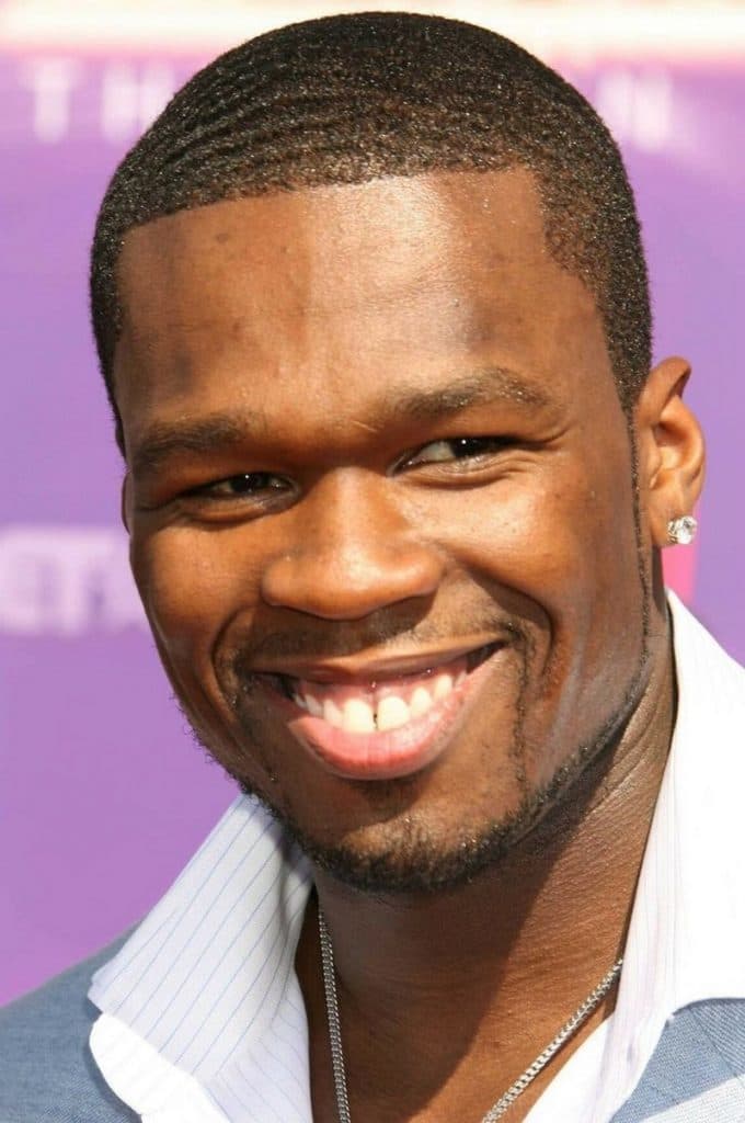 Personas famosas que aceptaron sus sonrisas imperfectas perfectas