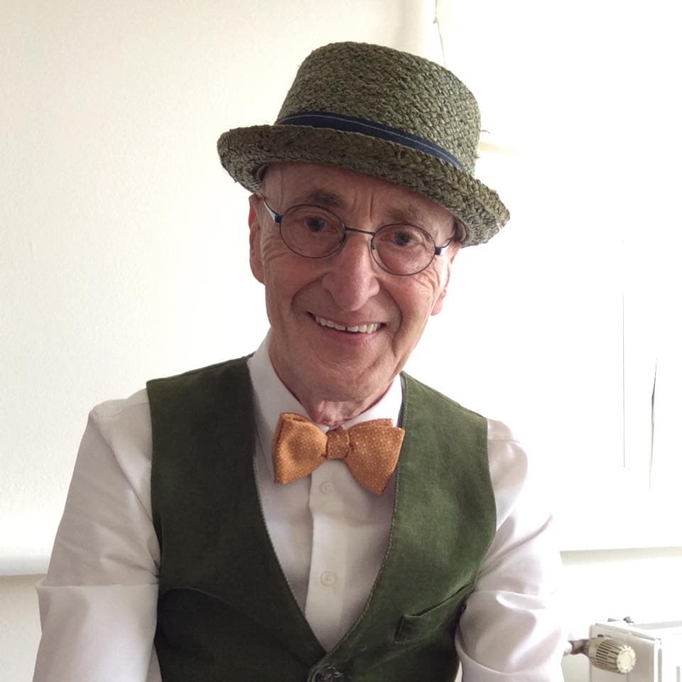El abuelo elegante lleva Internet a Storm 4