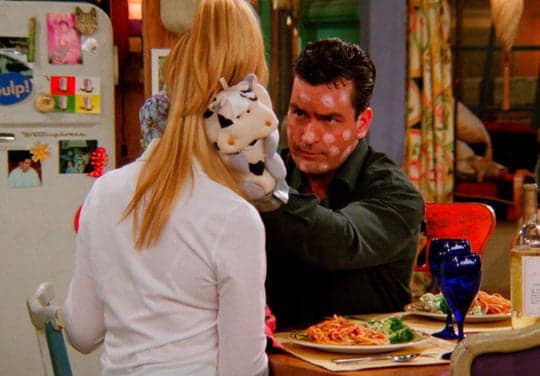Lista de 10 celebridades sorprendentes que aparecieron en la serie Friends.