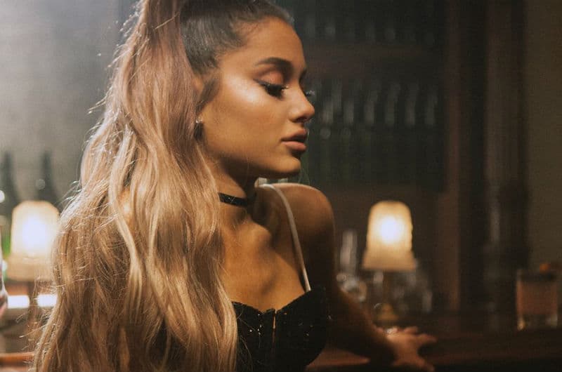 12 motivos por los que Ariana Grande se ha convertido en nuestra nueva (y sorprendente) inspiración de estilo.
