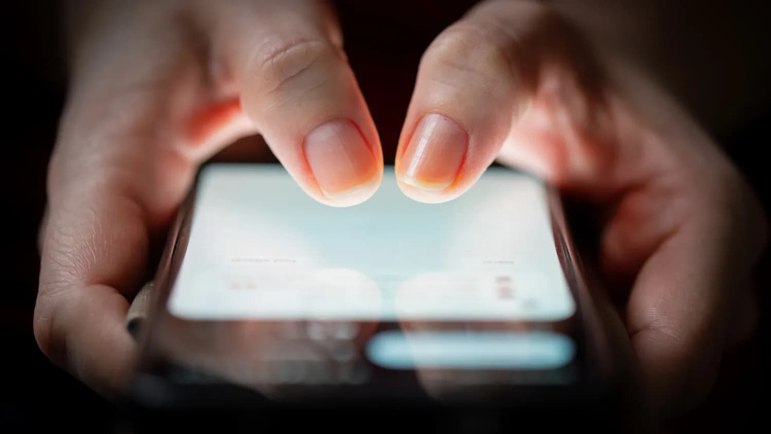 ¿Qué revela sobre ti la forma en que sostienes tu teléfono?