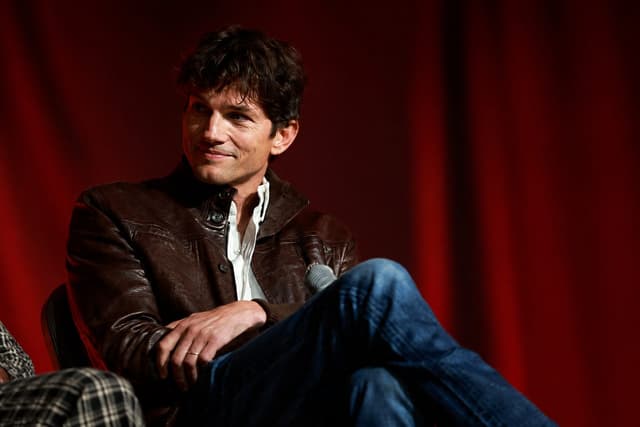 Lo que las exparejas de Ashton Kutcher han dicho de él