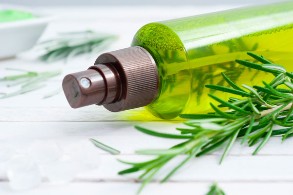 utilizar el romero para el crecimiento del cabello