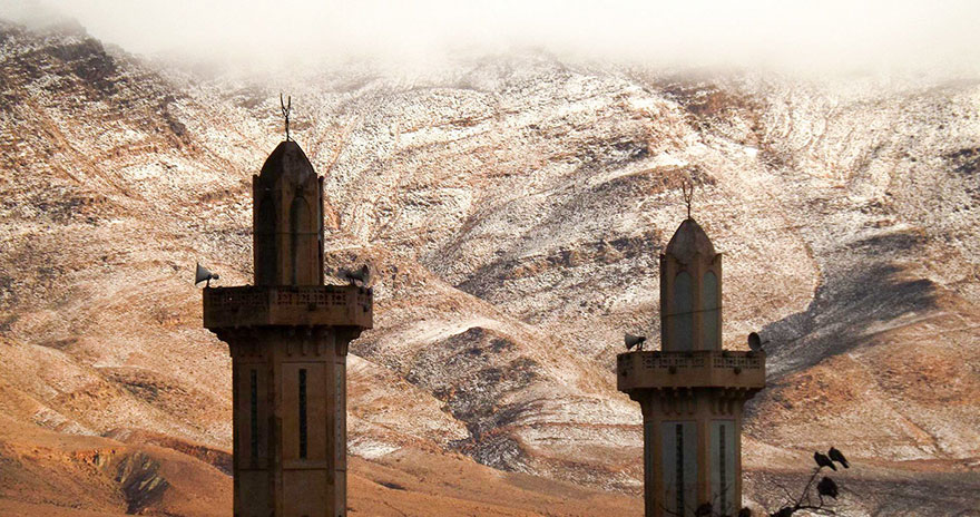 Snow-falling-in-sahara-desert-is -ddddly-satisfactoria -02