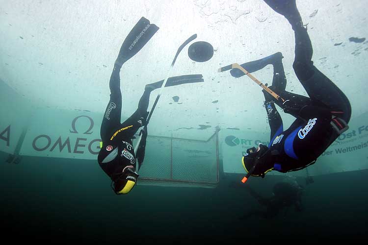 4. Hockey sobre hielo del terapeuta submarino