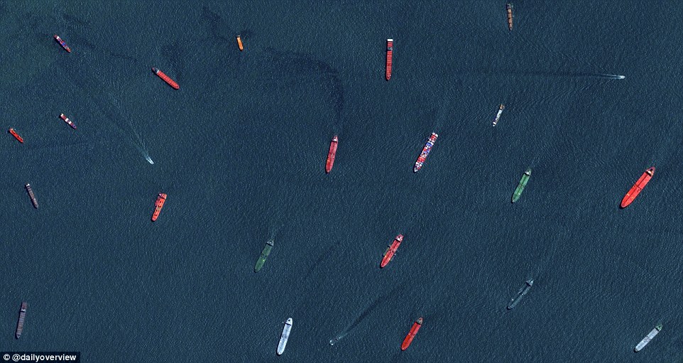 5. Barcos y tanques de carga, Puerto de Singapur