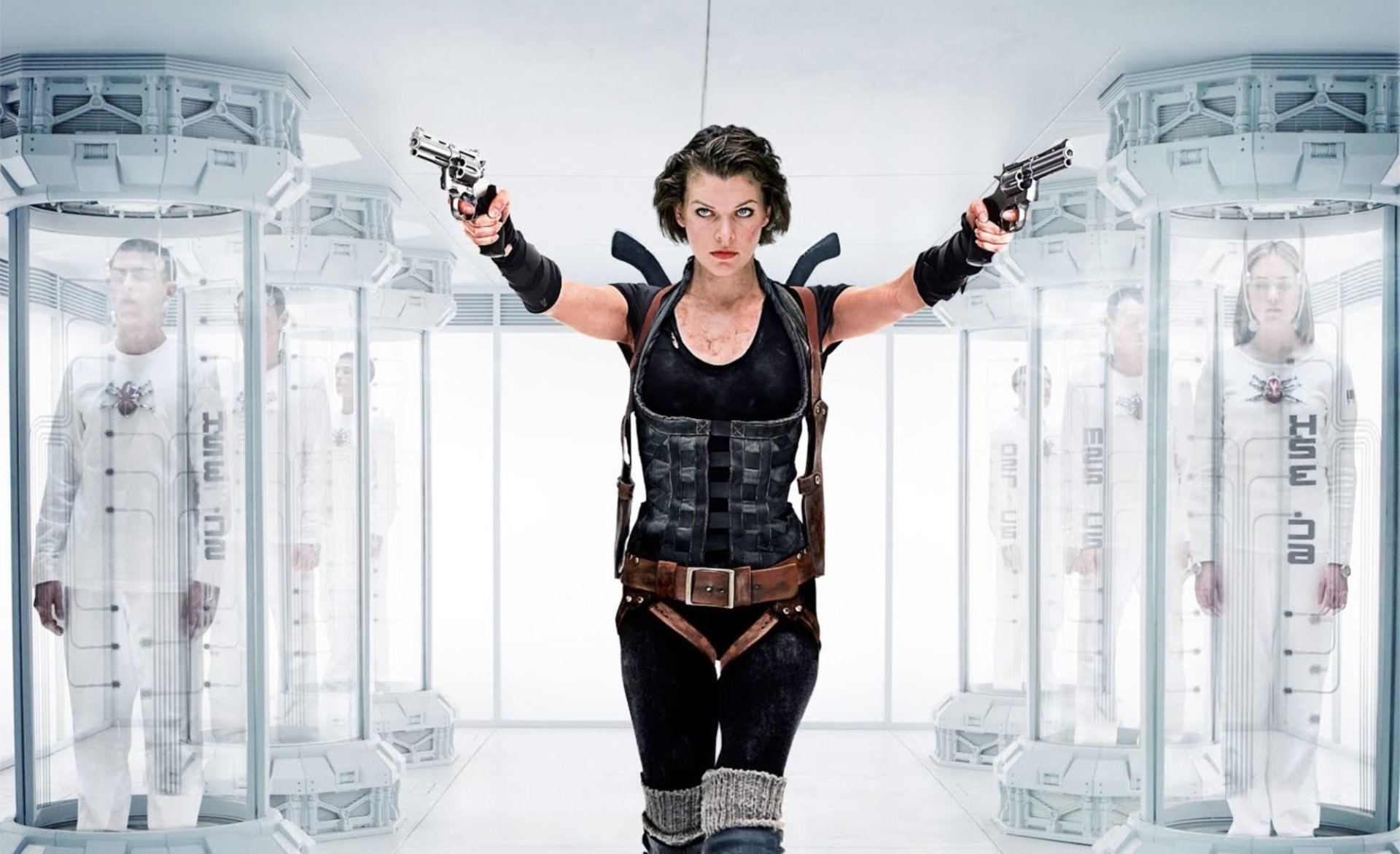 Resident Evil | 10 mejores películas de acción con personajes principales de mujeres fuertes | Bayas cerebrales