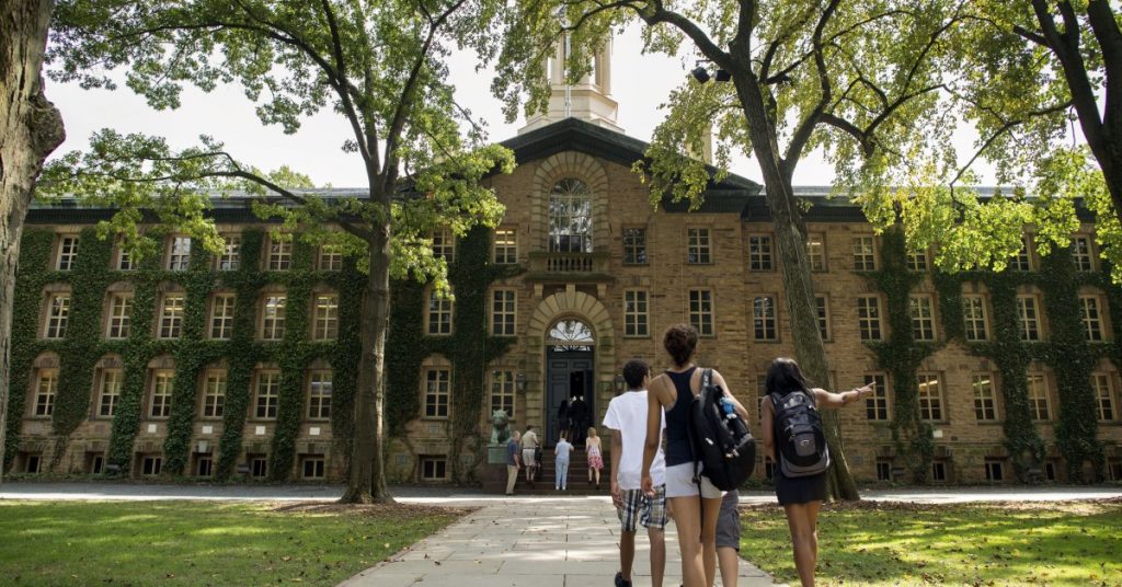 Universidad de Princeton | 7 universidades más ricas del mundo | Bayas cerebrales