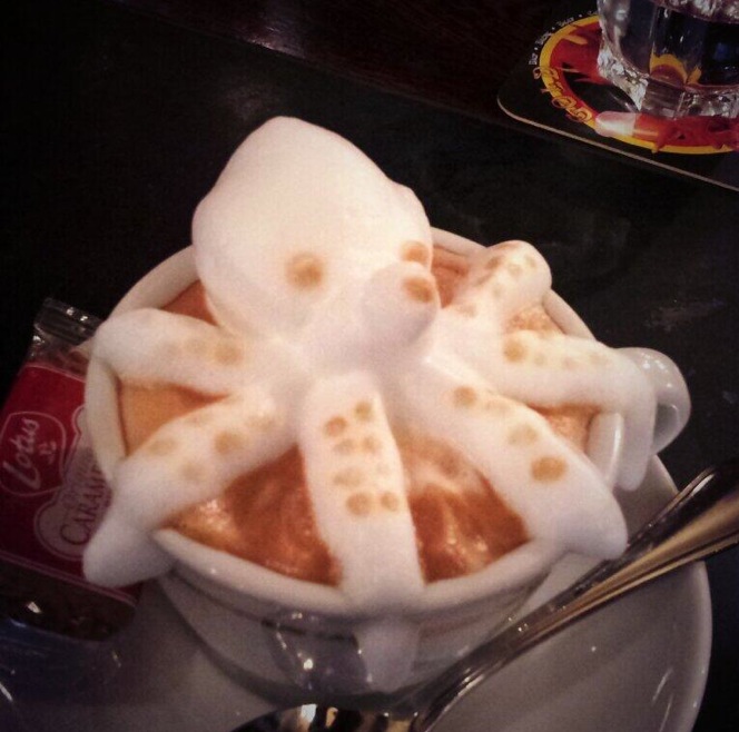 El increíble mundo del arte del café.