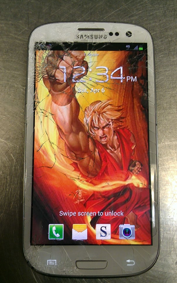 Creative-Wallpaper-to-Cover-up-Sour-cracked Phone-Screen-13