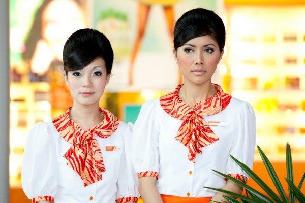 El asistente de los atendientes más populares-flight-flight-9-FireRefly-Malasia
