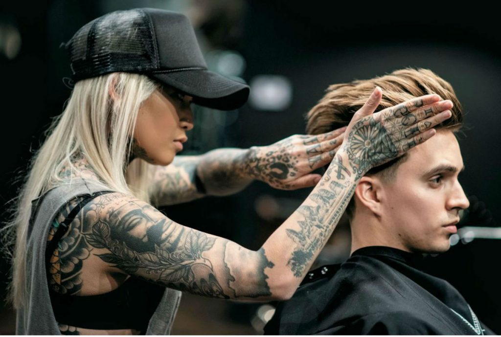 Mujer barbero | Bayas cerebrales