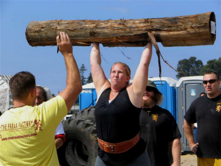 El-11- La más fuerte-mujer-over-country -11 -11