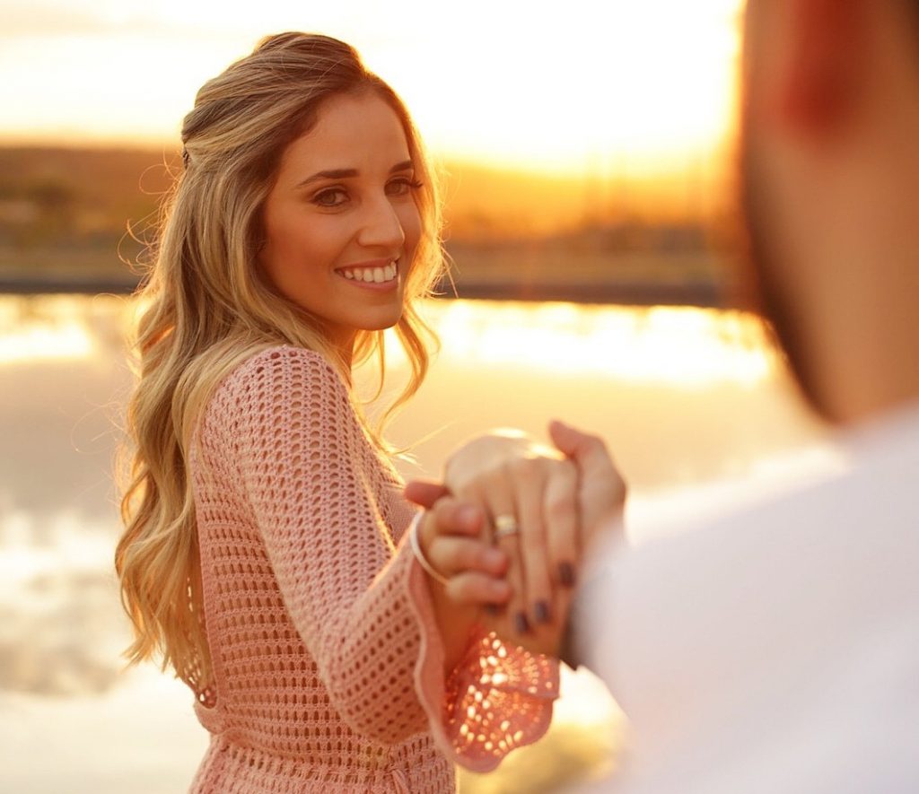 Siempre parece nervioso contigo 10 señales de que quiere que des el primer paso | su belleza