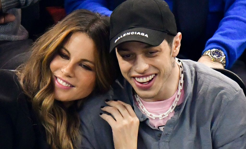 Nuevas perspectivas y desafíos intelectuales 7 razones por las que los chicos más jóvenes se sienten atraídos por las mujeres mayores | su belleza