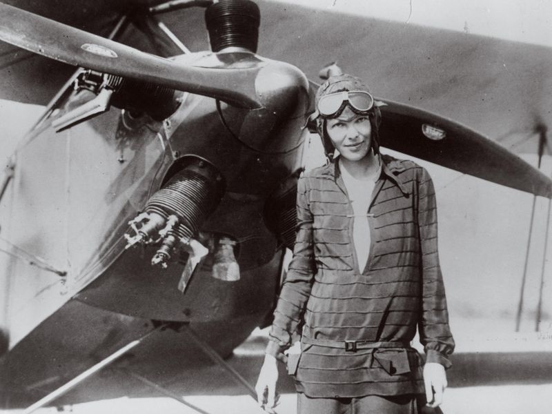 Amelia Earhart |: 10 mujeres más influyentes de la historia | su belleza