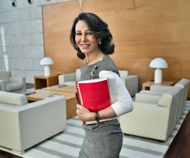 Ana Patricia Botín | 8 mujeres más poderosas del mundo Su Belleza