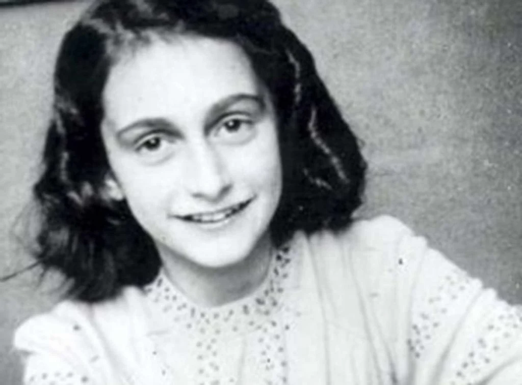 Ana Frank 10 mujeres más influyentes de la historia | su belleza