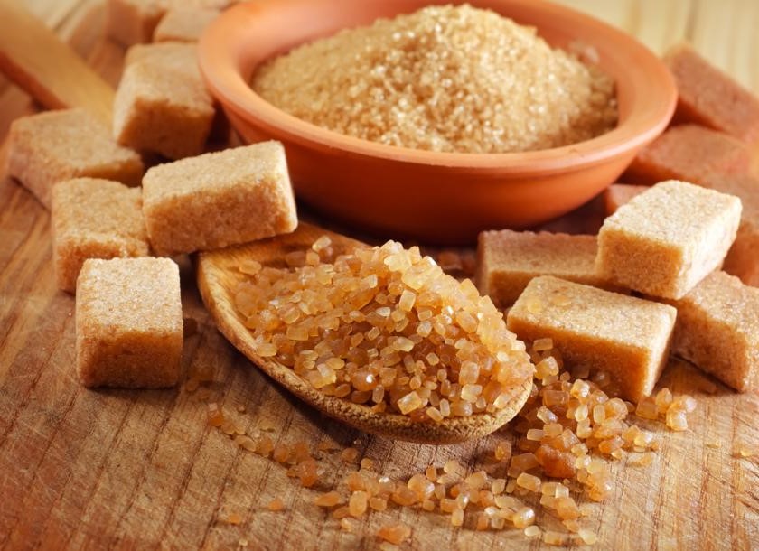 Azúcar moreno | 12 alimentos que estás almacenando mal | su belleza