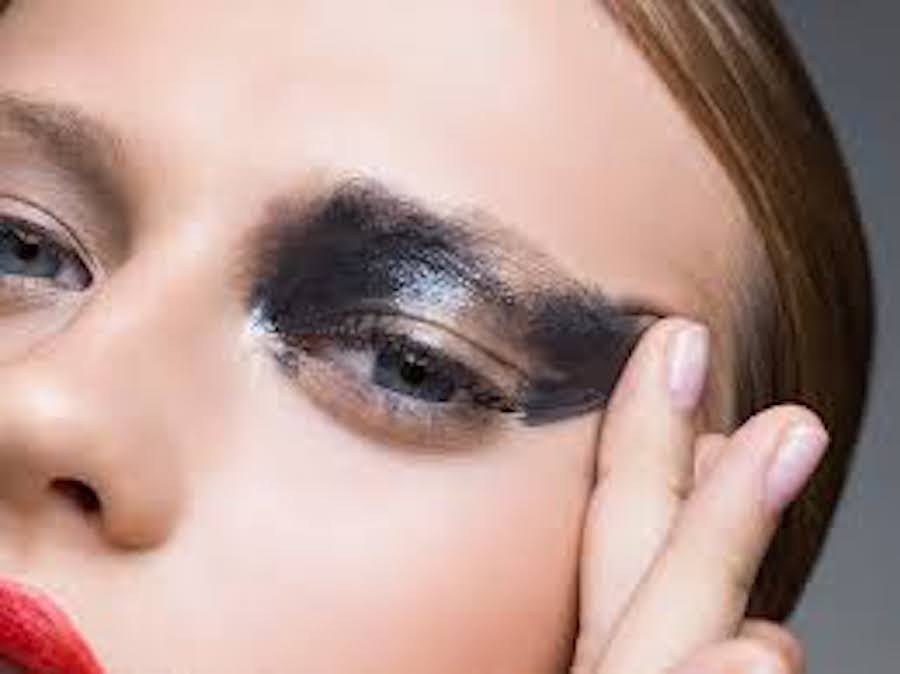 cómo quitar las marcas de maquillaje | Cómo quitar el maquillaje (guía adecuada) | Su belleza: