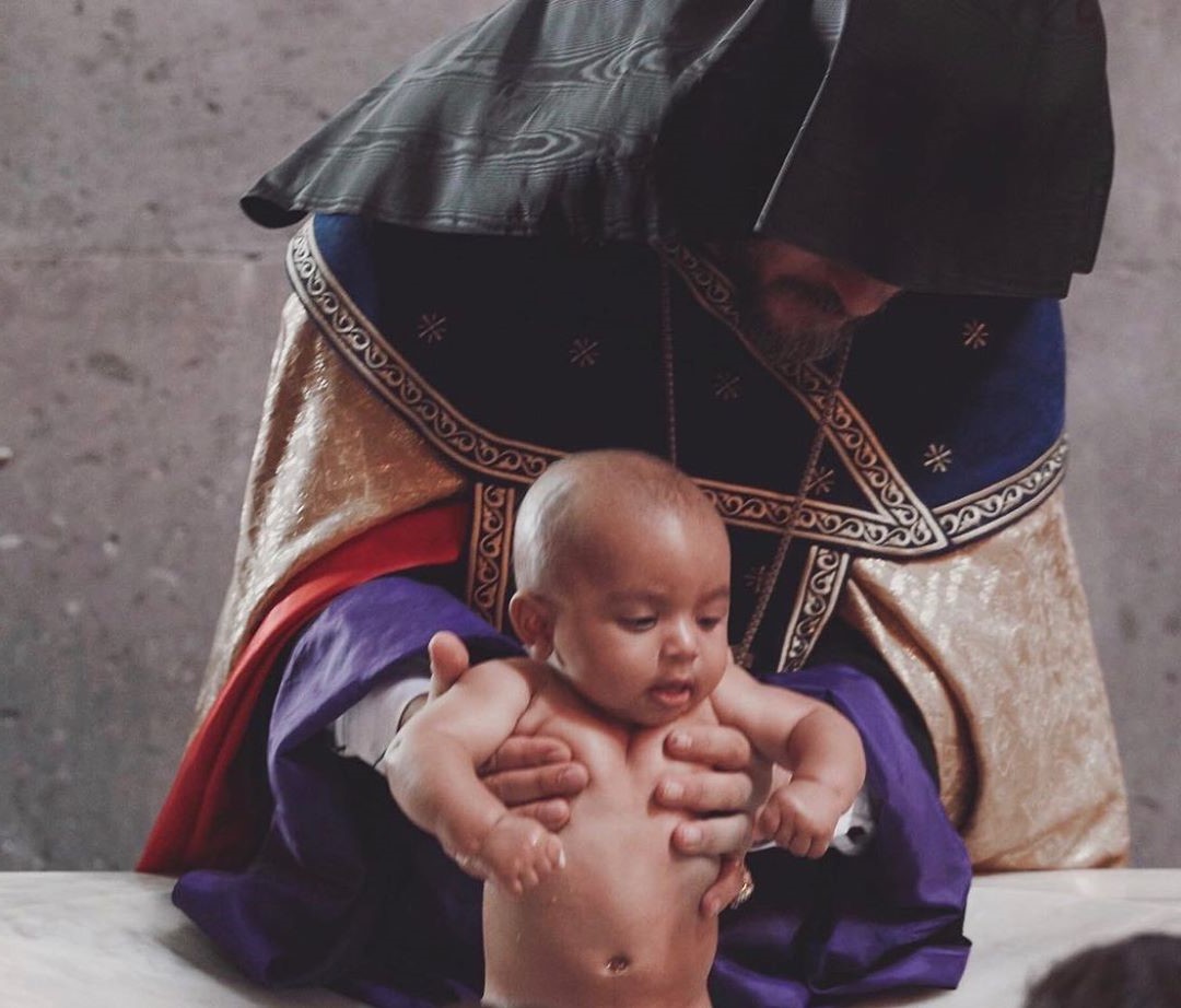 Kim Kardashian y sus hijos fueron bautizados en la iglesia armenia #4 His Beauty
