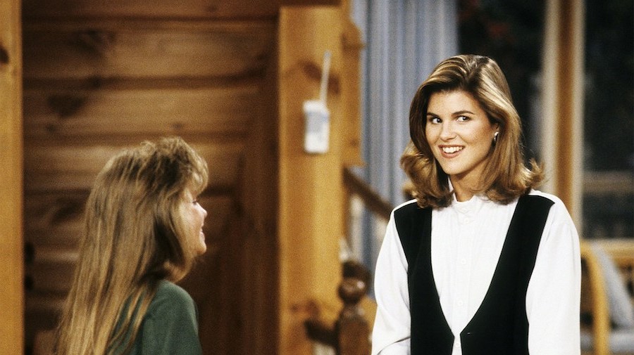 Se suponía que Lori tendría un pequeño papel en Full House 8 hechos poco conocidos sobre Lori Laughlin | su belleza
