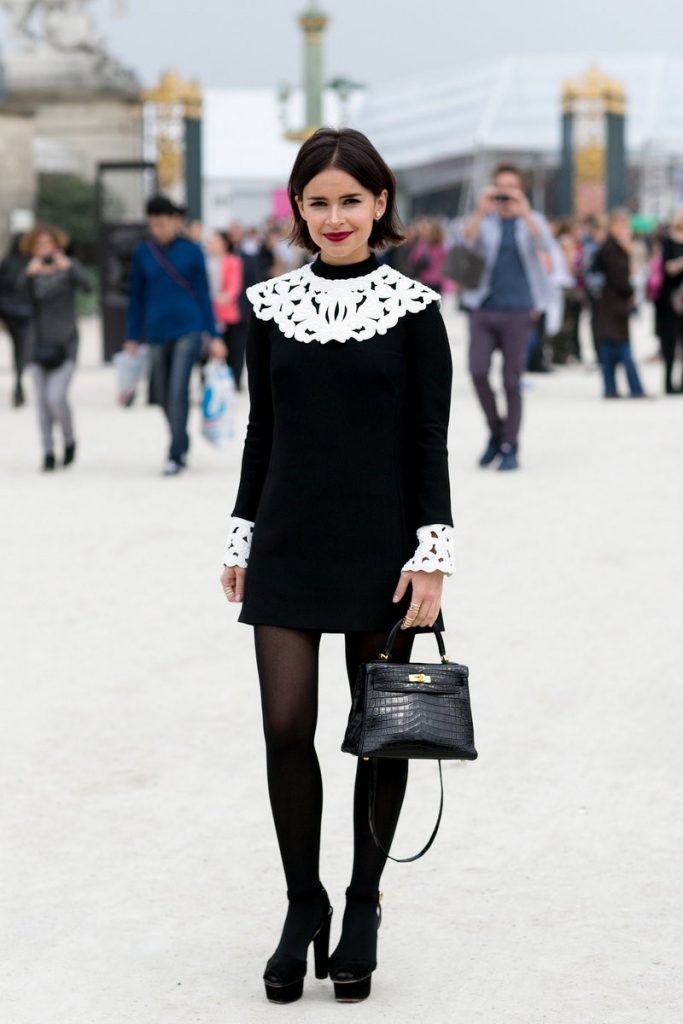 Vestido recto con cuello alto |: 9 ideas elegantes y sencillas de atuendos para el Día de Acción de Gracias | su belleza