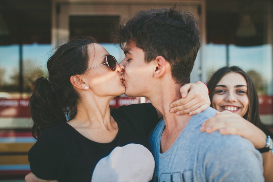 Reglas importantes para salir con el ex novio de tu novio