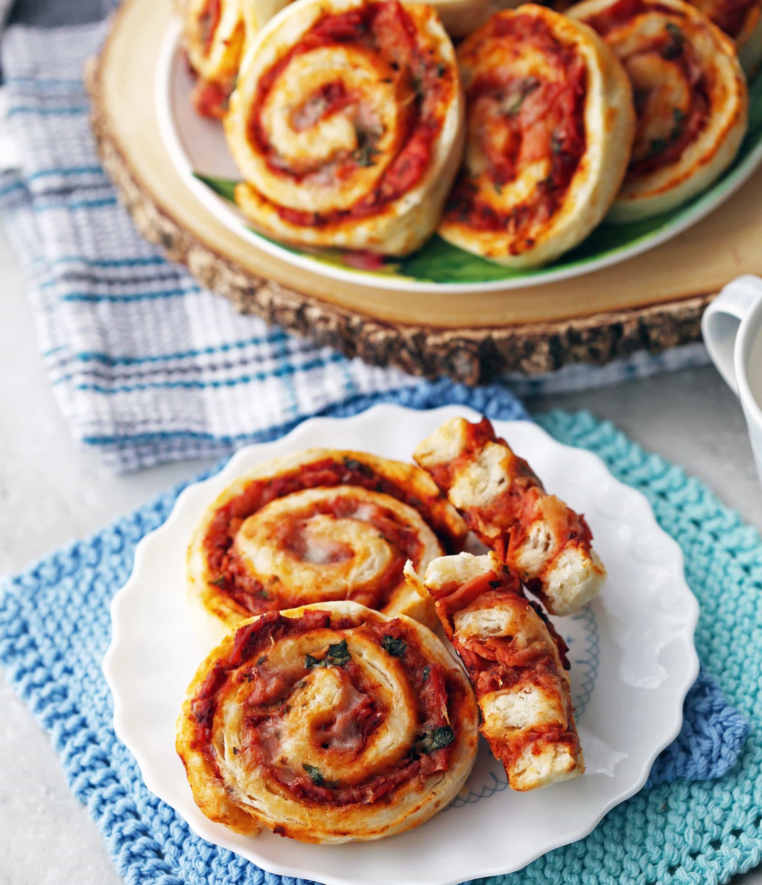 Rollos de pizza de pepperoni | 10 mejores recetas para noches de cine | su belleza